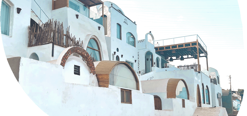 Que ver Asuan? Alguna de sus maravillas son el pueblo Nubio y el gran templo de Abu Simbel.